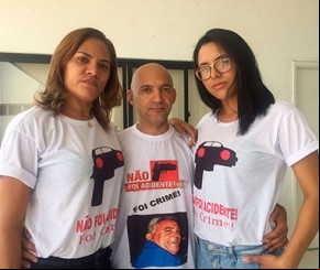 Família faz protesto para que 1º júri popular de morte no trânsito não seja adiado.(Imagem:florianonews.piauiconectado.com)