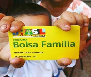Governo Temer cede à ala política e anuncia reajuste de 5,67% para o Bolsa Família.(Imagem:Estadão)