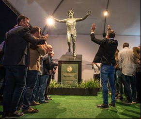 Grêmio inaugura estátua e Renato Gaúcho se emociona.(Imagem:Estadão Conteúdo)