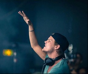 TMZ divulga suposta causa da morte do produtor e DJ Avicii.(Imagem:Papelpop)