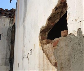 Suspeito de estupro faz buraco em cela e foge de delegacia.(Imagem:Polícia Civil)