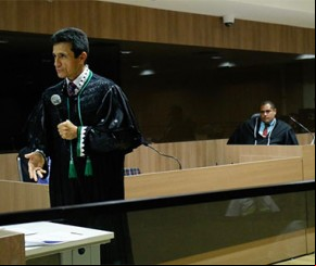 Réu que matou a ex com 10 facadas é condenado a 21 anos de prisão.(Imagem:florianonews.piauiconectado.com)