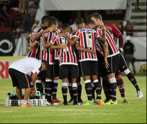 Com portões fechados, Santa Cruz tenta primeira vitória de 2018.(Imagem:florianonews.piauiconectado.com)