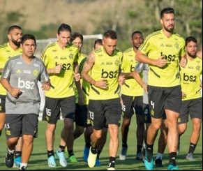 Flamengo no Maracanã e Santos em Chapecó lutando pela liderança.(Imagem:Alexandre Vidal)