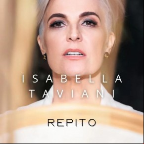 Isabella Taviani experimenta a leveza ao retomar discografia com o single