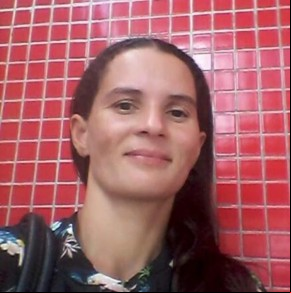 Alzinete de Carvalho Mendonça, de 32 anos, foi assassinada a facadas no Piauí.(Imagem:Reprodução)