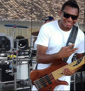 Jordellyo Bass, baixista da Banda BB Chorão.(Imagem:Arquivo pessoal)