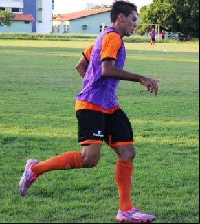 Calebe, meia do Flamengo-PI, faz sua estreia no time diante do Picos.(Imagem:Josiel Martins)