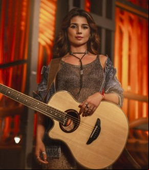 Paula Fernandes compõe versão em português de Shallow e diz que Lady Gaga aprovou(Imagem:Universal Music)