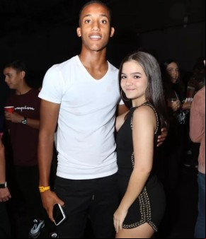 Mel Maia e João Pedro Junqueira de Jesus.(Imagem:Reginaldo Teixeira/ CS Eventos/ Divulgação)