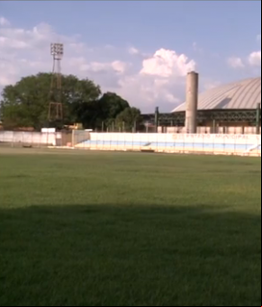 Estádio Lindolfo Monteiro está fechado desde 2014. MP recomendou interdição por local não cumprir normas de segurança.(Imagem:TV Clube)