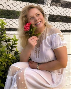 Vera Fischer diz que não precisa de plástica nem de marido para ser feliz.(Imagem:Reprodução/Instagram)