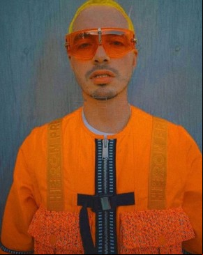 J Balvin é criticado por internautas após debochar de Shakira durante transmissão(Imagem:Reprodução)