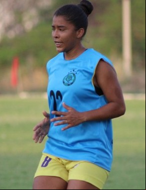 Eliene aponta as principais características das adversárias na semifinal.(Imagem:Emanuele Madeira)