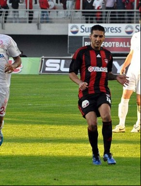Atacante Ismael Sosa, em ação pelo Gaziantepspor.(Imagem:Site oficial do Gaziantepspor)