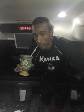 Eduardo faz postagem em rede social provocando gaúchos após classificação do River-PI.(Imagem:Reprodução/Facebook)