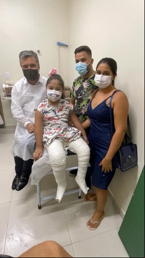 Criança de Itaueira que viralizou com pé torto congênito tem cirurgia realizada(Imagem:Divulgação)
