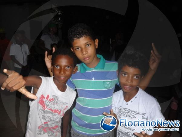 Moradores comemoraram o 3º aniversário do Conjunto Habitacional José Pereira.(Imagem:FlorianoNews)