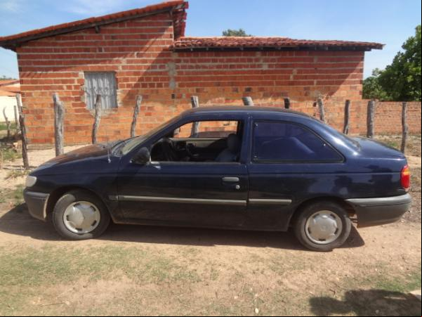 Polícia Militar de Floriano encontra veículo roubado escondido em matagal.(Imagem:FlorianoNews)