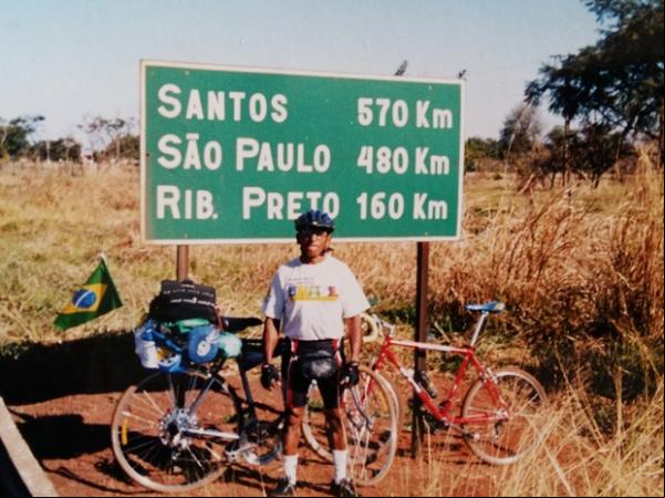 O ciclista Wanderli de Sousa durante viagem a São Paulo.(Imagem: Wanderli de Sousa/Arquivo Pessoal)