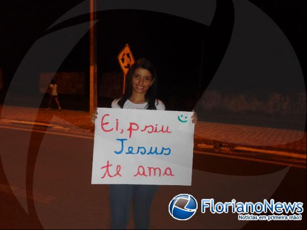 Jovens participaram de Caminhada para Jesus em Floriano.(Imagem:FlorianoNews)