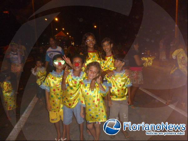 Palhaço Carrapeta é homenageado por Escola de Samba em Floriano.(Imagem:FlorianoNews)
