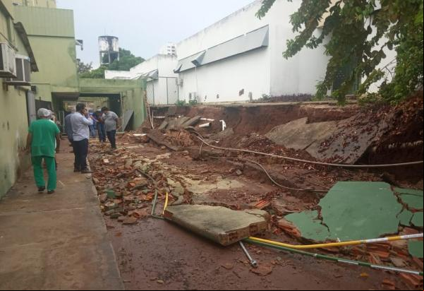 Muro de hospital cai e pacientes são transferidos em Teresina. (Imagem:Divulgação/HPM)