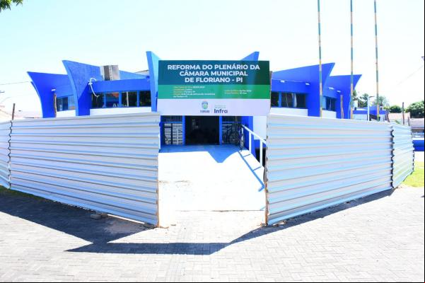 Reforma no plenário da Câmara Municipal de Floriano deve ser concluída em agosto.(Imagem:CMF)