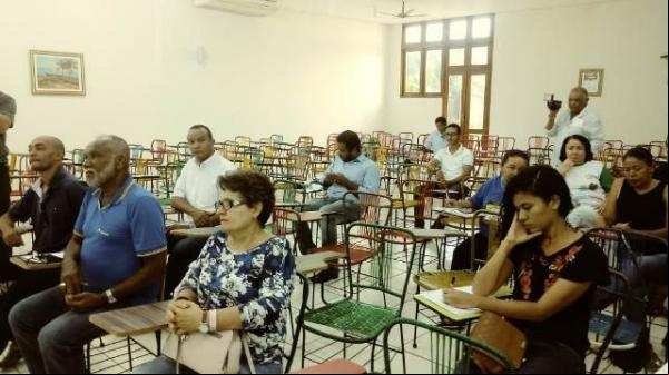 Em encontro com a imprensa, líder da Diocese de Floriano debate sobre comunicação (Imagem:FlorianoNews)