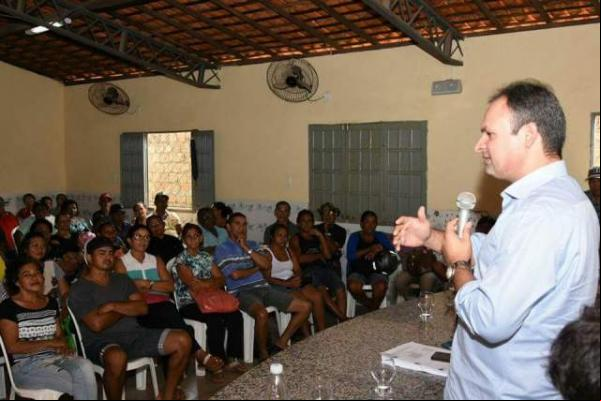 Em agem por Floriano, deputado Mainha participa de reunião com pescadores.(Imagem:ASCOM)