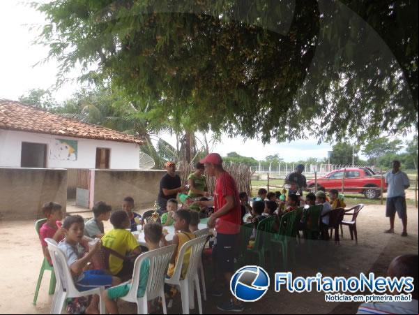 Escolinha do Jó promoveu domingo esportivo em Nazaré do Piauí.(Imagem:FlorianoNews)