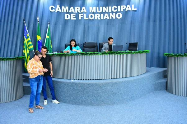  Câmara de Floriano doa bens ociosos para organizações sem fins lucrativos(Imagem:CMF)
