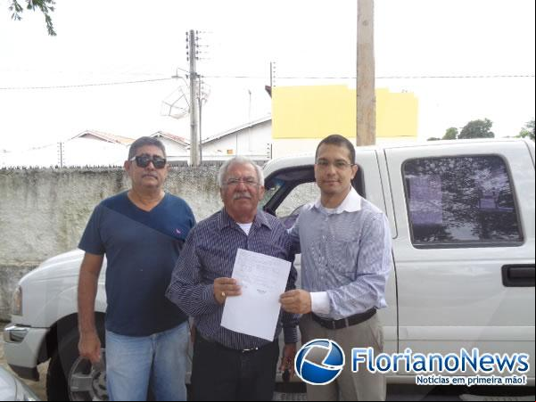 Receita Federal entrega veículo à APAE de Floriano.(Imagem:FlorianoNews)