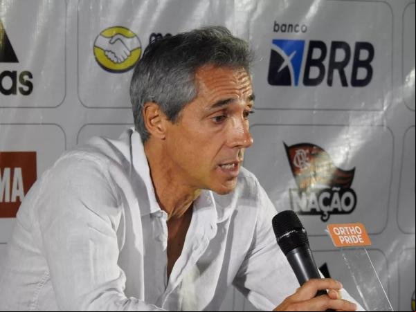 Paulo Sousa lamenta derrota do Flamengo e manda recado a Jorge Jesus: