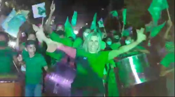 Aglomeração durante evento político em Cristino Castro.(Imagem:Reprodução/TV Clube)