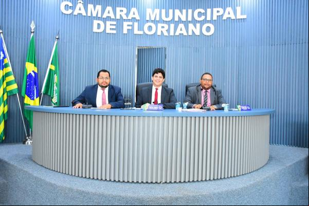 Aberto primeiro ciclo de sessões da Câmara Municipal de Floriano.(Imagem:CMF)