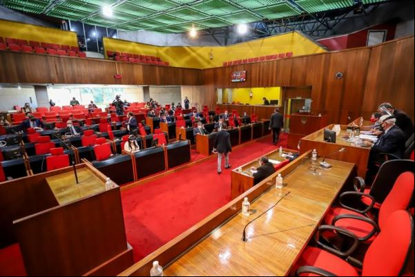 Na prática, com o reconhecimento do estado de calamidade, o governo pode aumentar o gasto público e descumprir a meta fiscal prevista para o ano. O projeto de decreto é de autoria(Imagem:Reprodução)