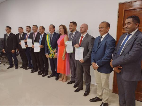 Prefeito Antônio Reis empossa novos secretários municipais(Imagem:FlorianoNews)