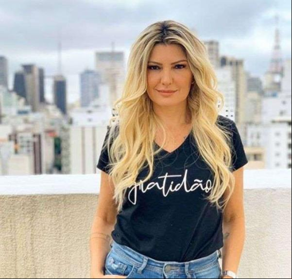 Antônia Fontenelle revela em entrevista que ainda não recebeu o dinheiro de Marcos Paulo(Imagem:Reprodução)