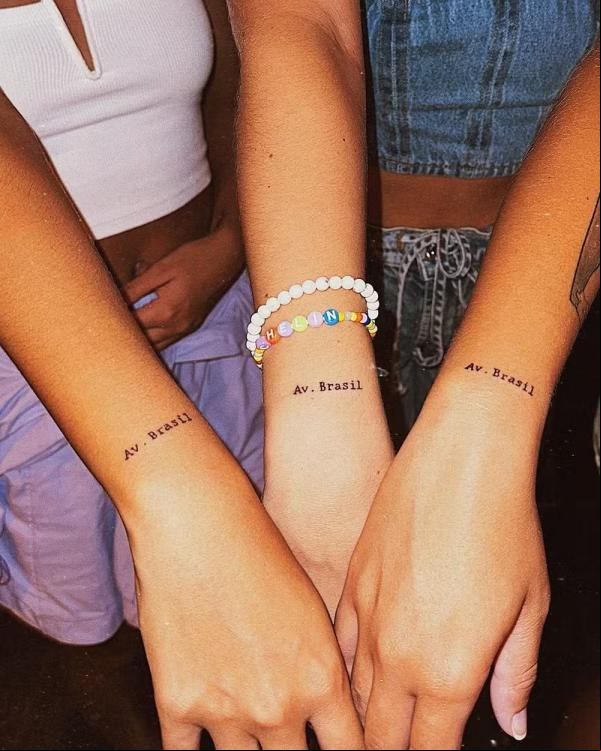 Tatuagem feita por Mel Maia e as amigas.(Imagem: Reprodução)