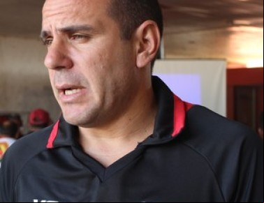 Técnico Denis Borges é até o momento o único reforço rubro-negro de 2014(Imagem:Aline Rodrigues)