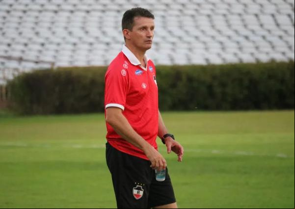 Gerson Gusmão, técnico River-PI.(Imagem:Júlio Costa )