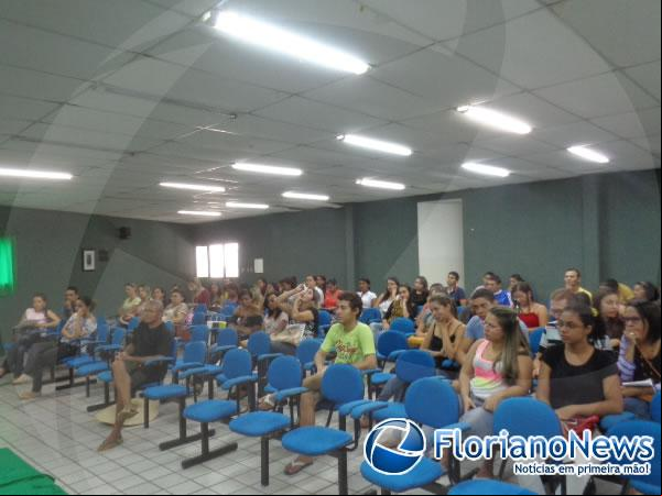 UESPI realiza 3º Encontro Interdisciplinar de debate sobre a drogadição em Floriano.(Imagem:FlorianoNews)