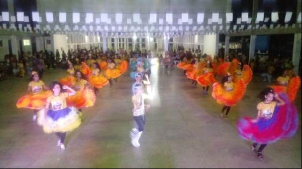 Festival de Quadrilhas do Projeto Amarelinho dá pontapé inicial ao São João em Floriano.(Imagem:FlorianoNews)