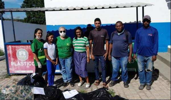 SEMAN coleta mais de 200 kg de materiais recicláveis dos projetos Escola Seletiva e ÓleoColetar(Imagem:Secom)
