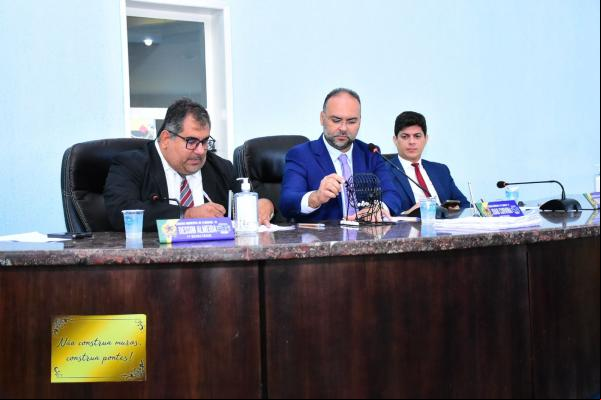 Câmara Municipal de Floriano abre o último ciclo de sessões do primeiro semestre do ano.(Imagem:CMF)