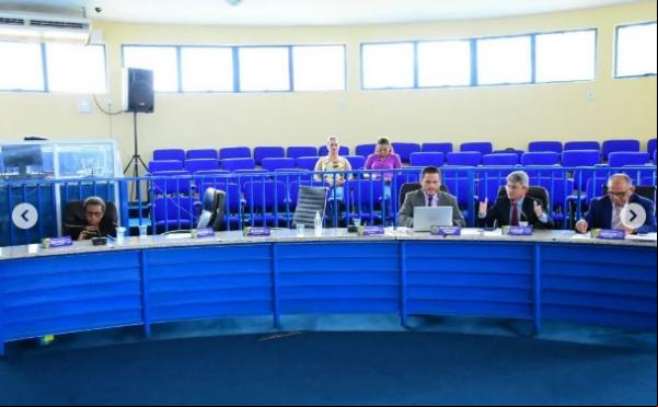 Câmara Municipal de Floriano destaca projetos e homenagem em sessões desta semana.(Imagem:Reprodução/Instagram)