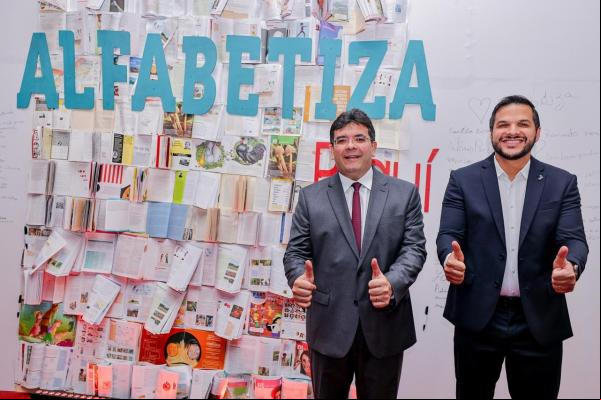 Em solenidade de formatura, Rafael Fonteles reafirma meta de alfabetizar 100 mil pessoas até 2026(Imagem: Gabriel Paulino)