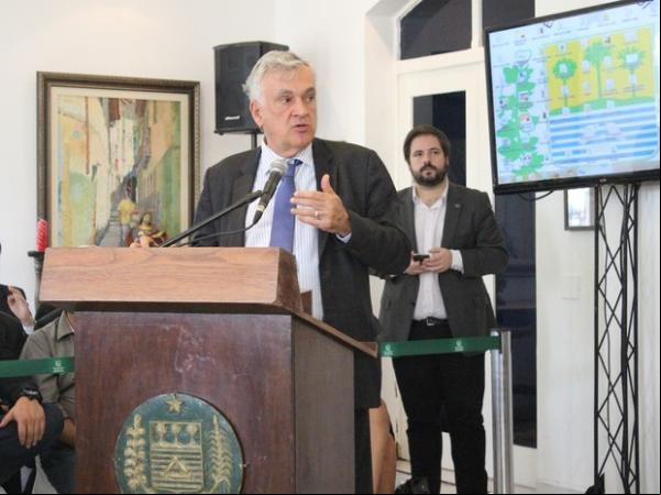Ministro Juca Furtado prometeu aplicação de R$ 1,5 milhão na cultura do Piauí.(Imagem:Catarina Costa/G1)