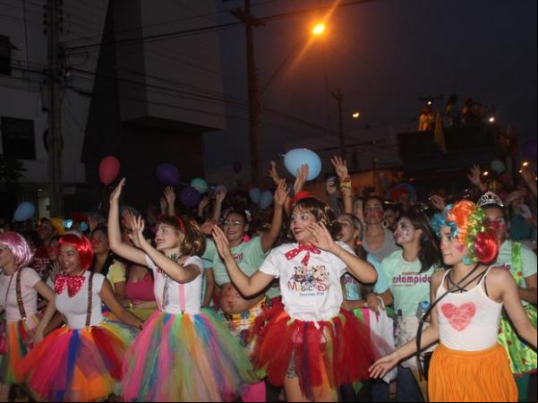 Voluntários participam do Magic Day com bastante descontração.(Imagem:Beto Marques/G1)